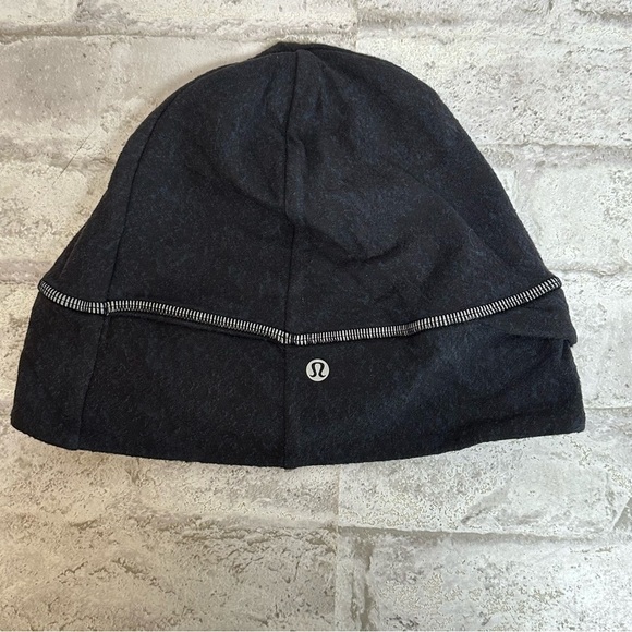 LULULEMON running‎ pointy tail beanie winter hat one size women’s gray - Picture 4 of 5
